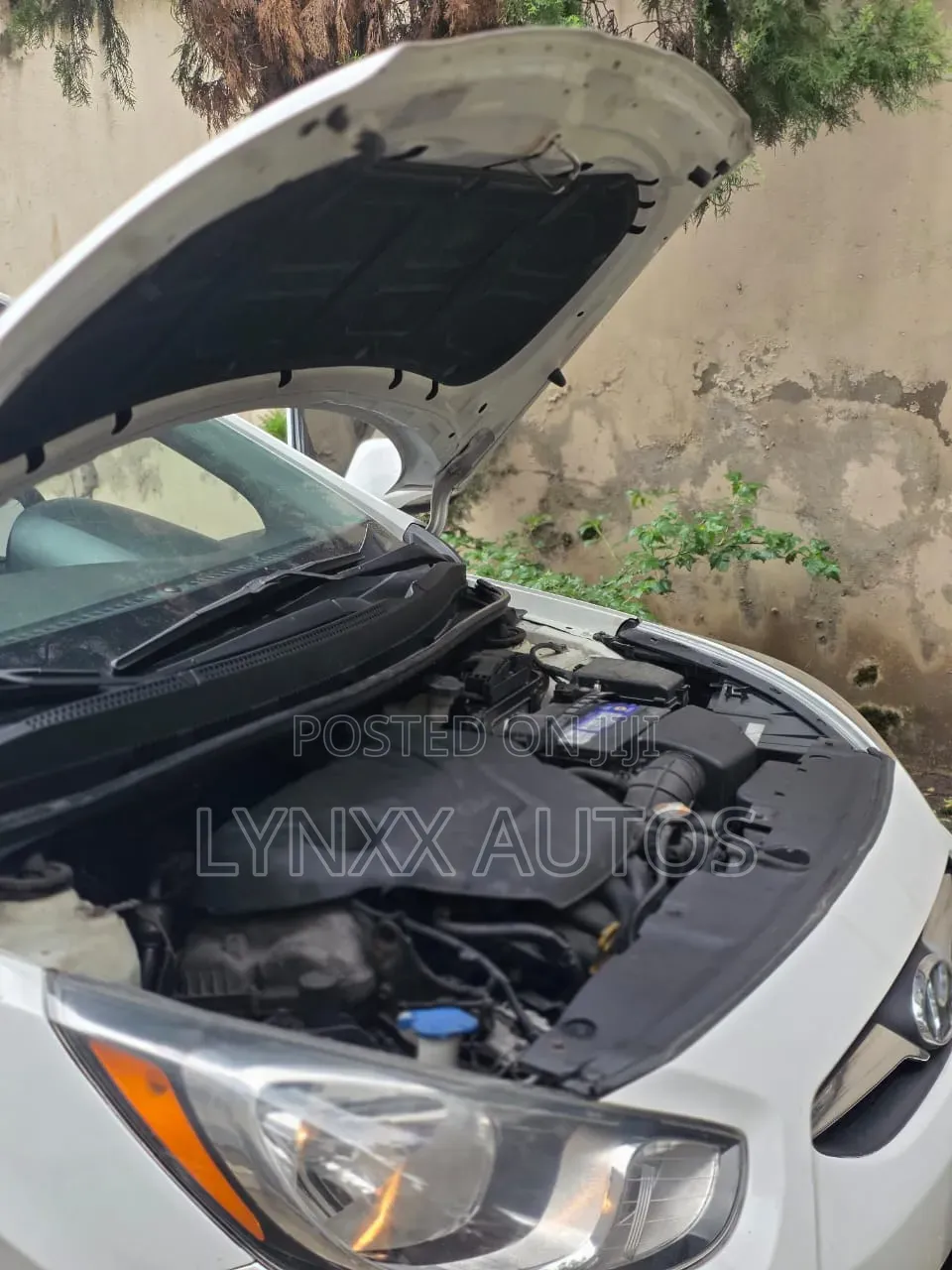 Hyundai Accent GLS 2012 White