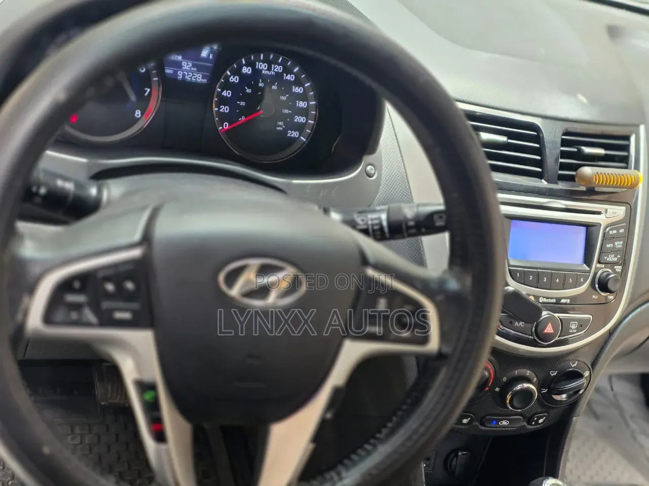 Hyundai Accent GLS 2012 White