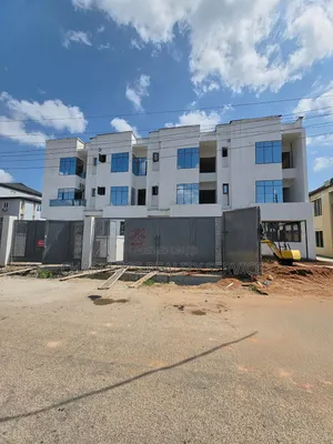 4bdrm Duplex in Mende for sale