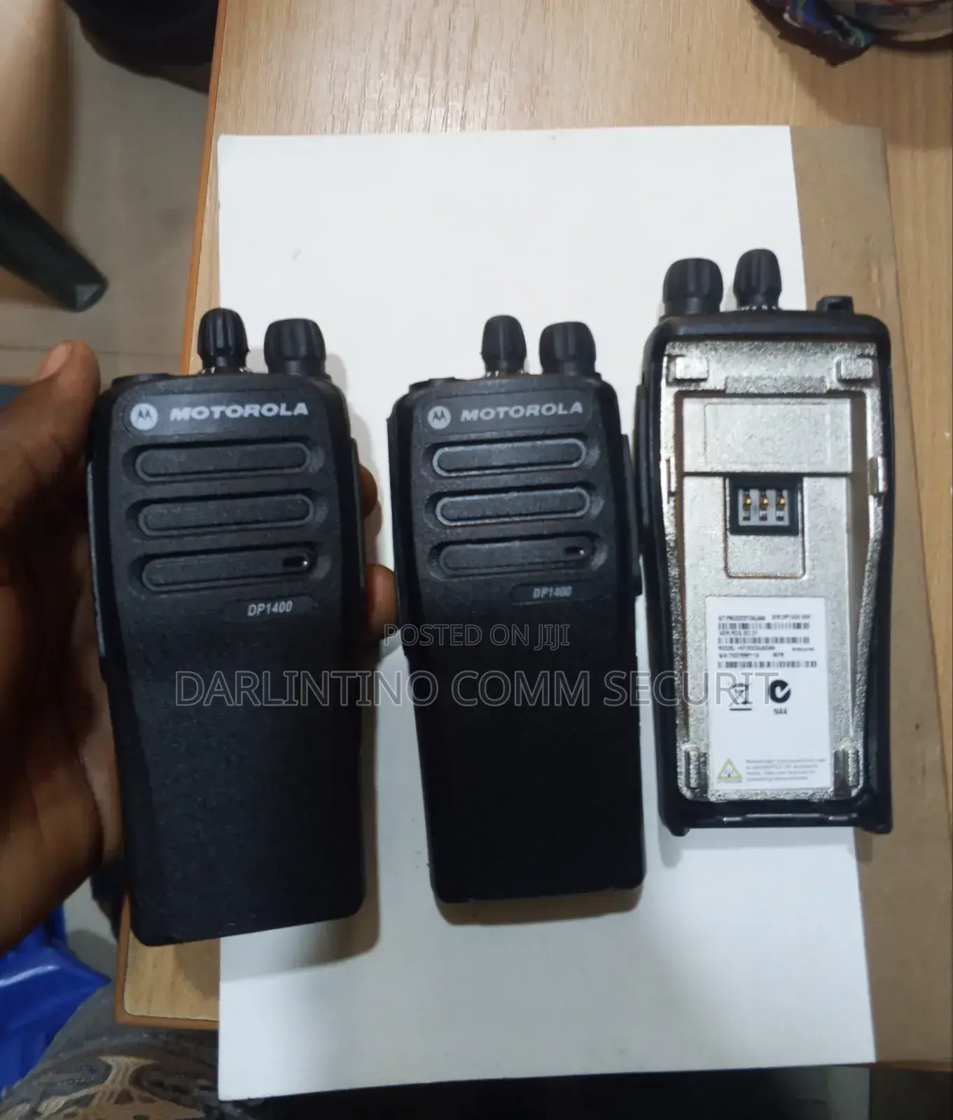 Motorola DP1400 UHF Walkie-Talkie
