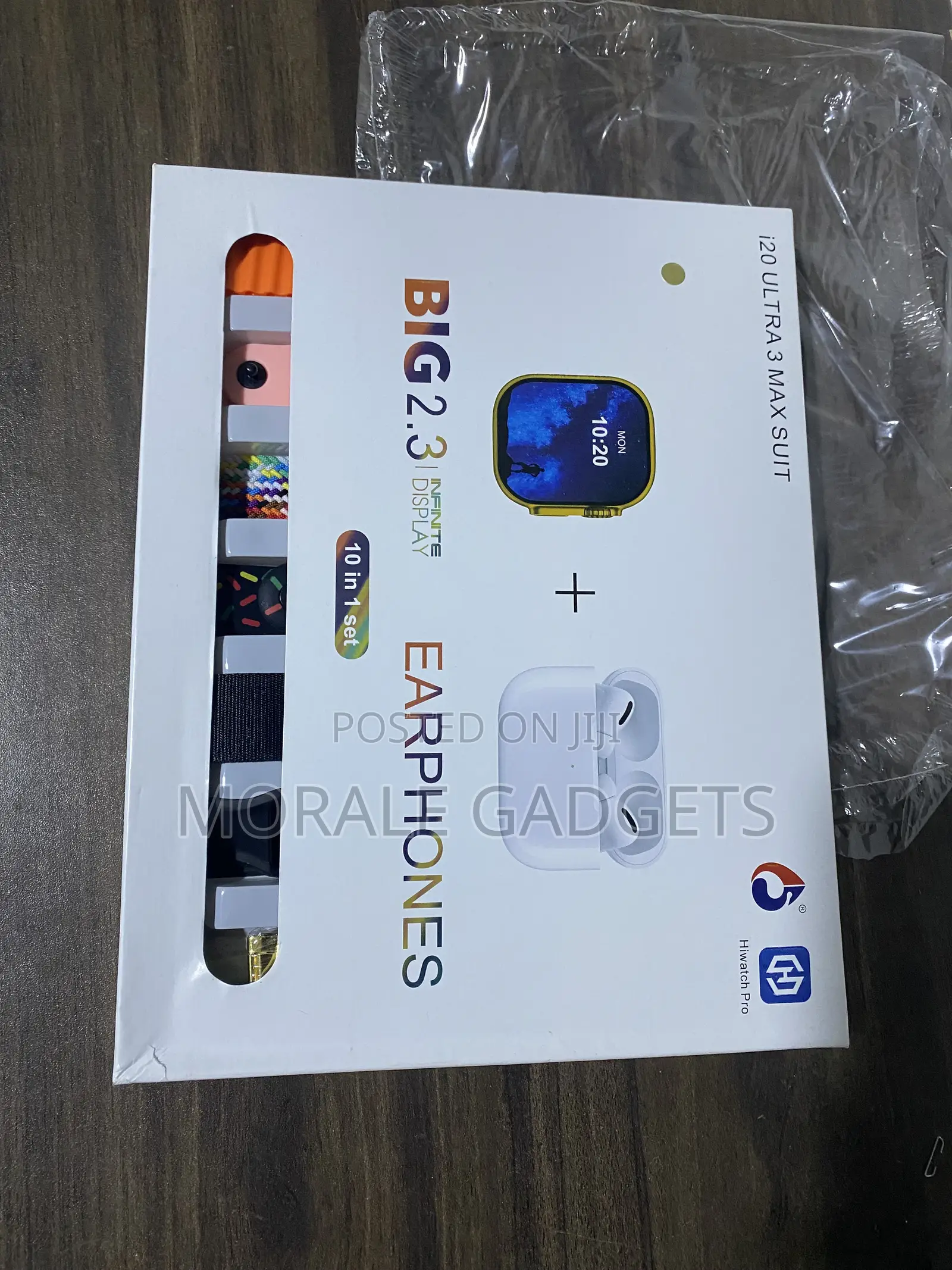 I20 Ultra Smartwatch With Free Earbuds