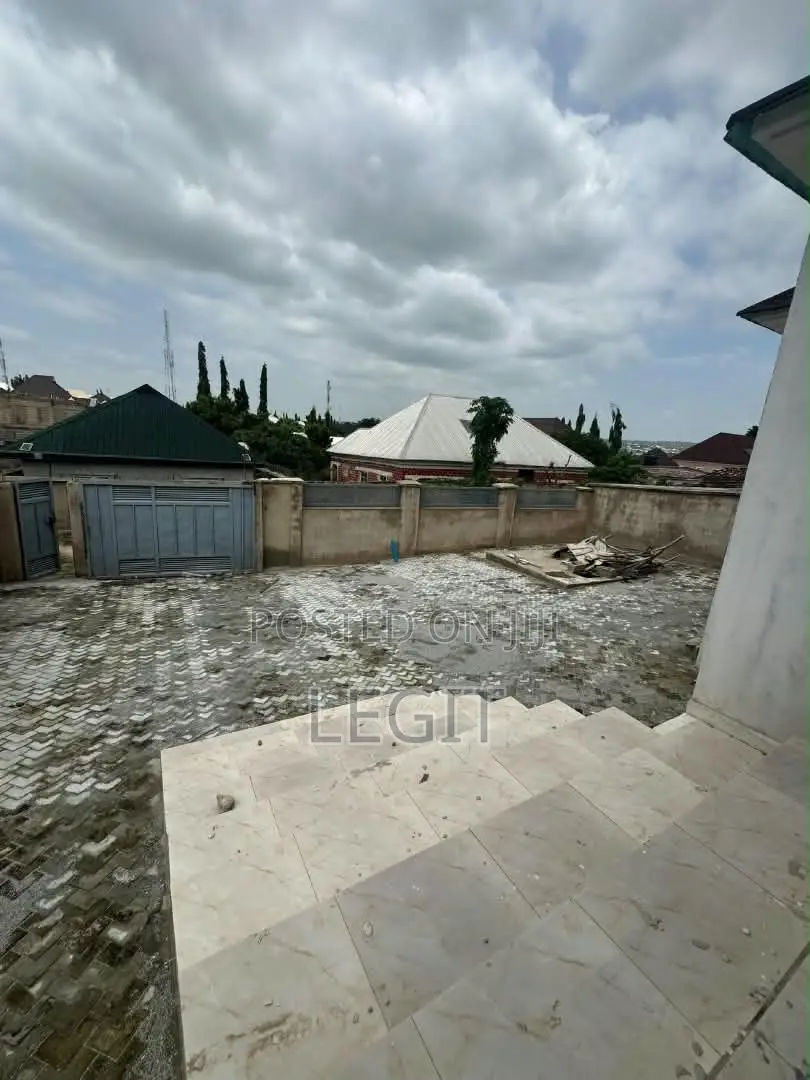 3bdrm Bungalow in Minna for sale