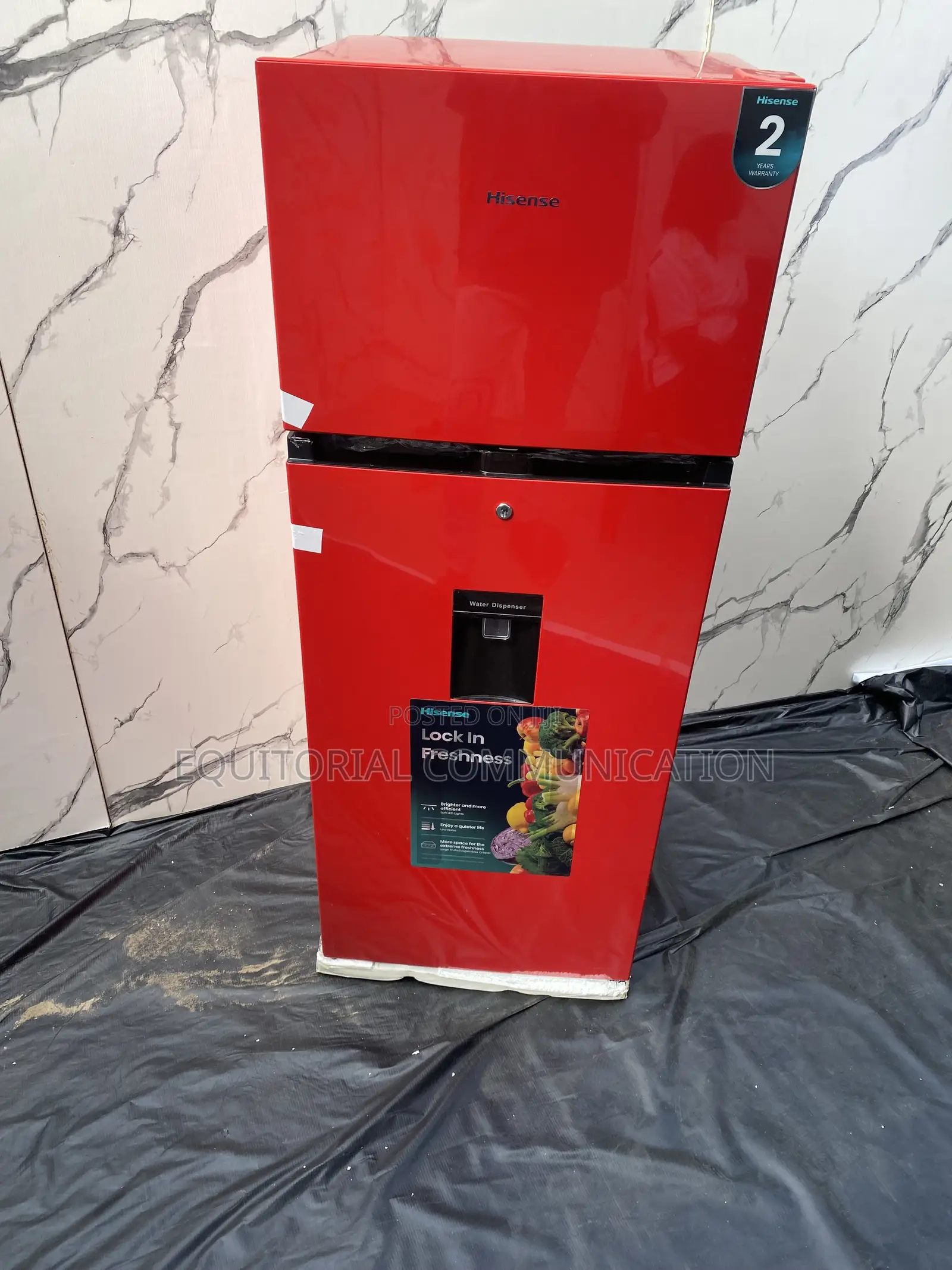 Hisense 204L Top Freezer Fridge With Drinking Water AccessREF205DRB