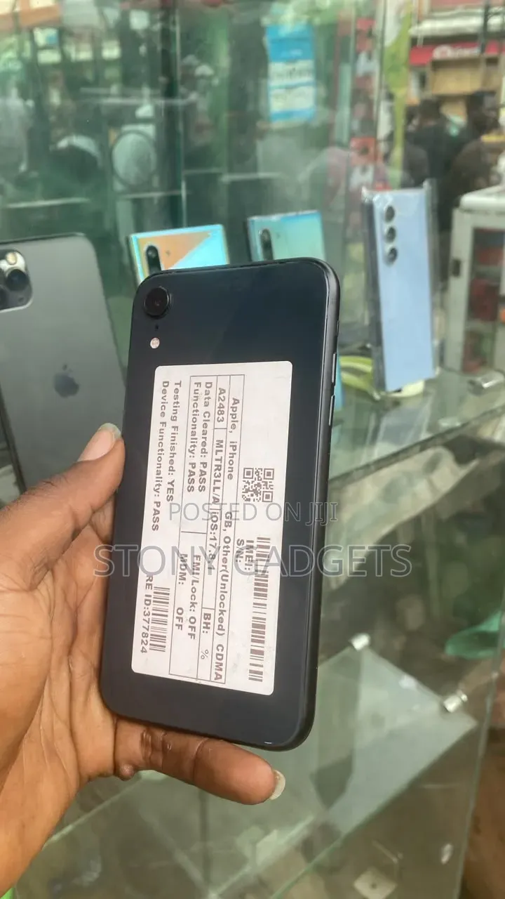 Apple iPhone XR 128 GB Black