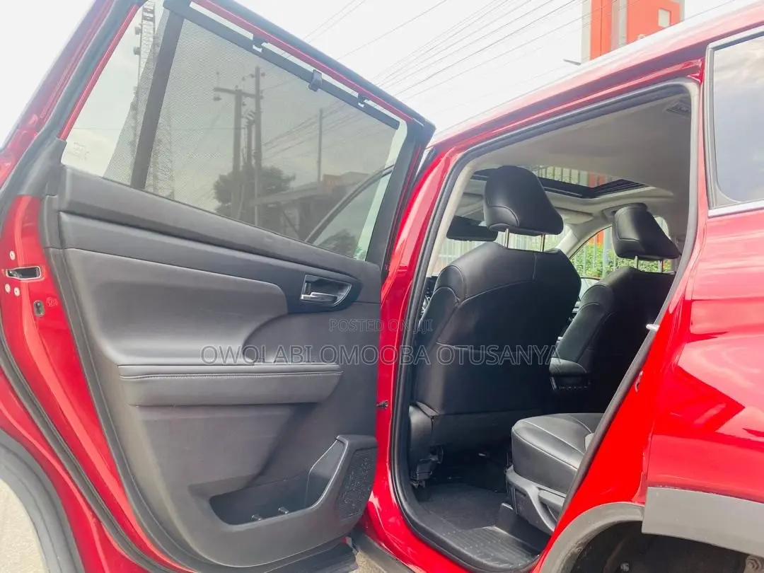 Toyota Highlander XLE AWD 2020 Burgundy