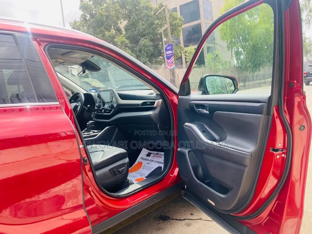 Toyota Highlander XLE AWD 2020 Burgundy