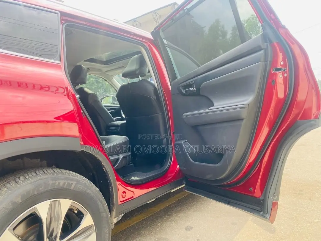 Toyota Highlander XLE AWD 2020 Burgundy
