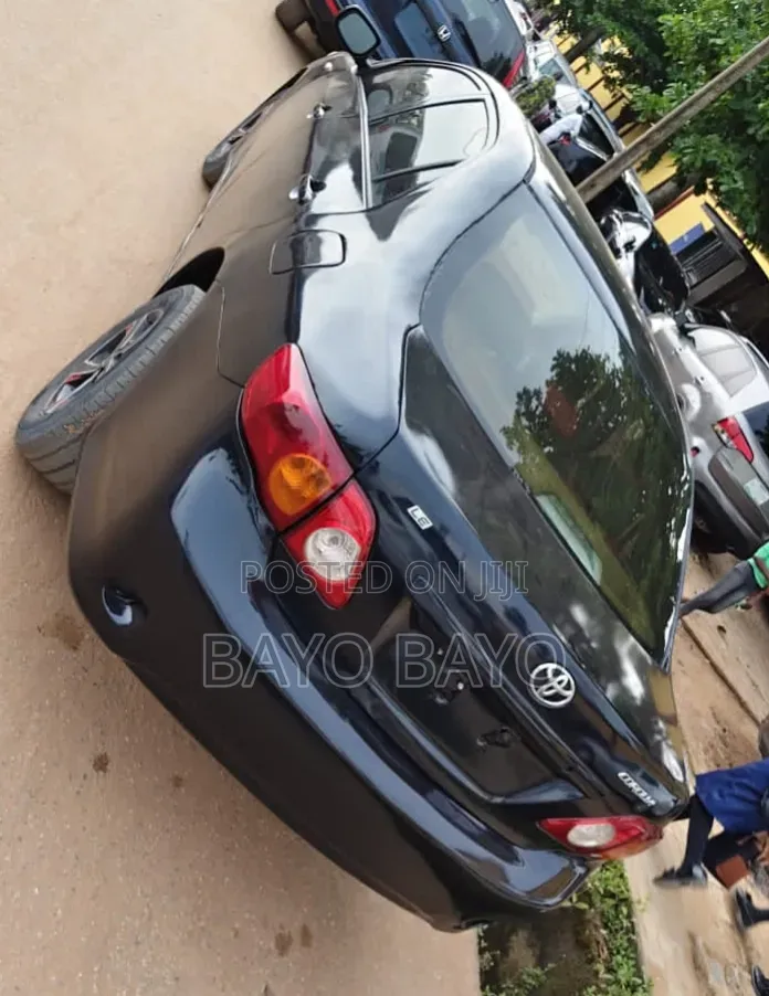 Toyota Corolla Base 4dr Sedan (1.8L 4cyl 5M) 2009 Black