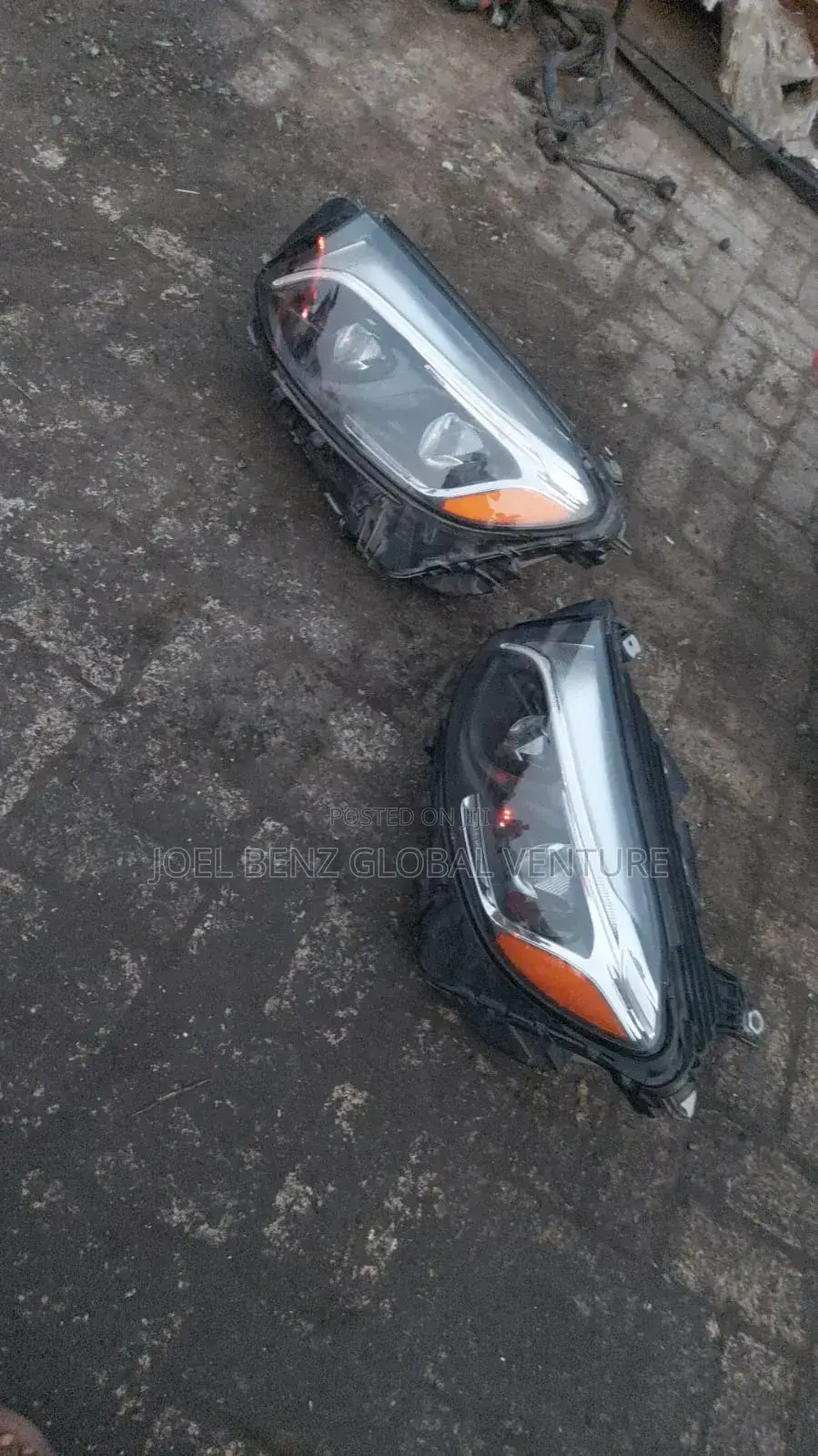 Glc300 2017 Double Charger Headlight
