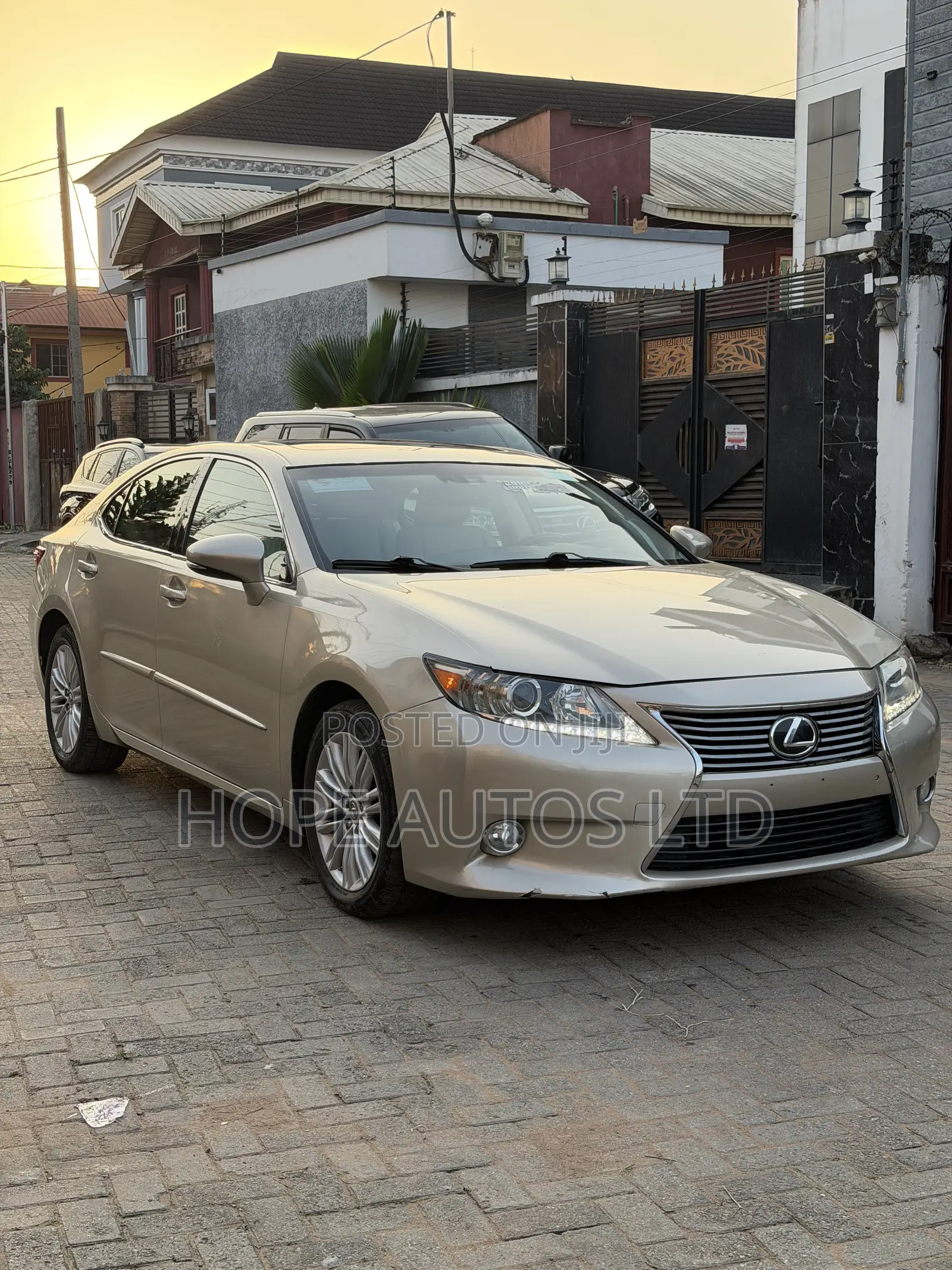 Lexus ES 350 FWD 2013 Gold