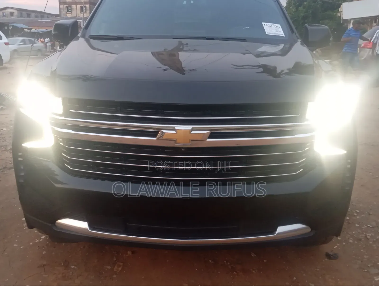 Chevrolet Suburban 2022 Black