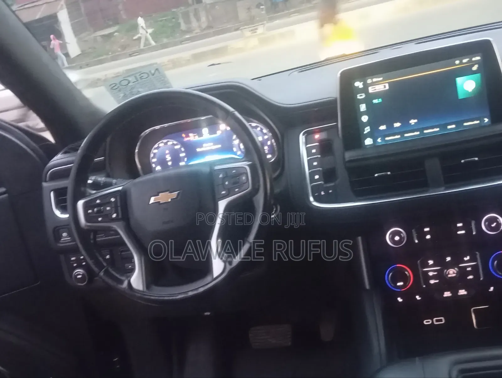 Chevrolet Suburban 2022 Black