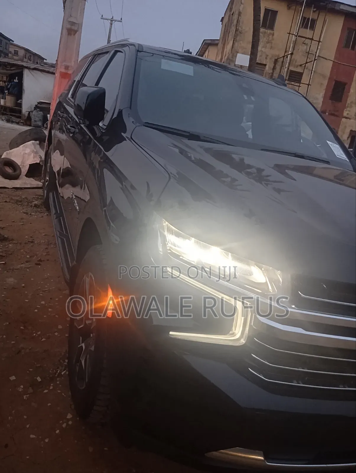 Chevrolet Suburban 2022 Black