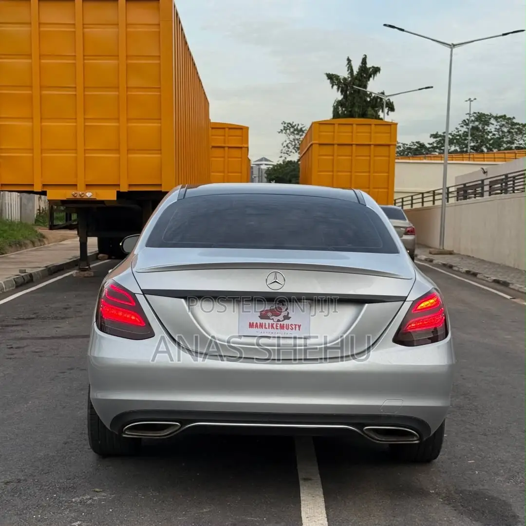Mercedes-Benz C300 2015 Silver