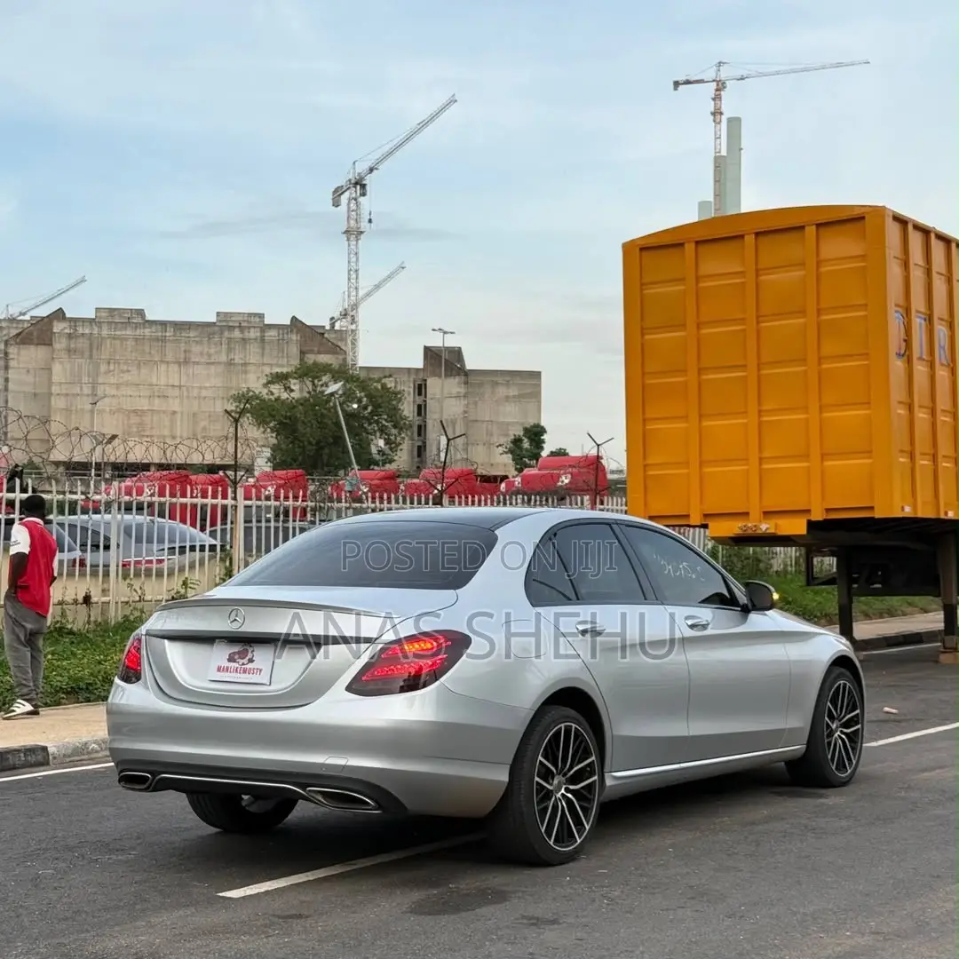 Mercedes-Benz C300 2015 Silver