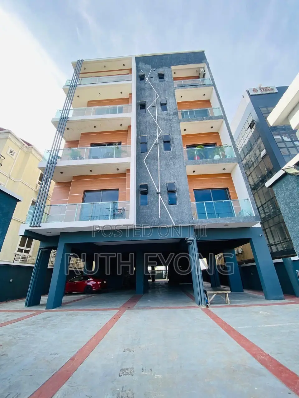 2bdrm Apartment in Chevron for sale