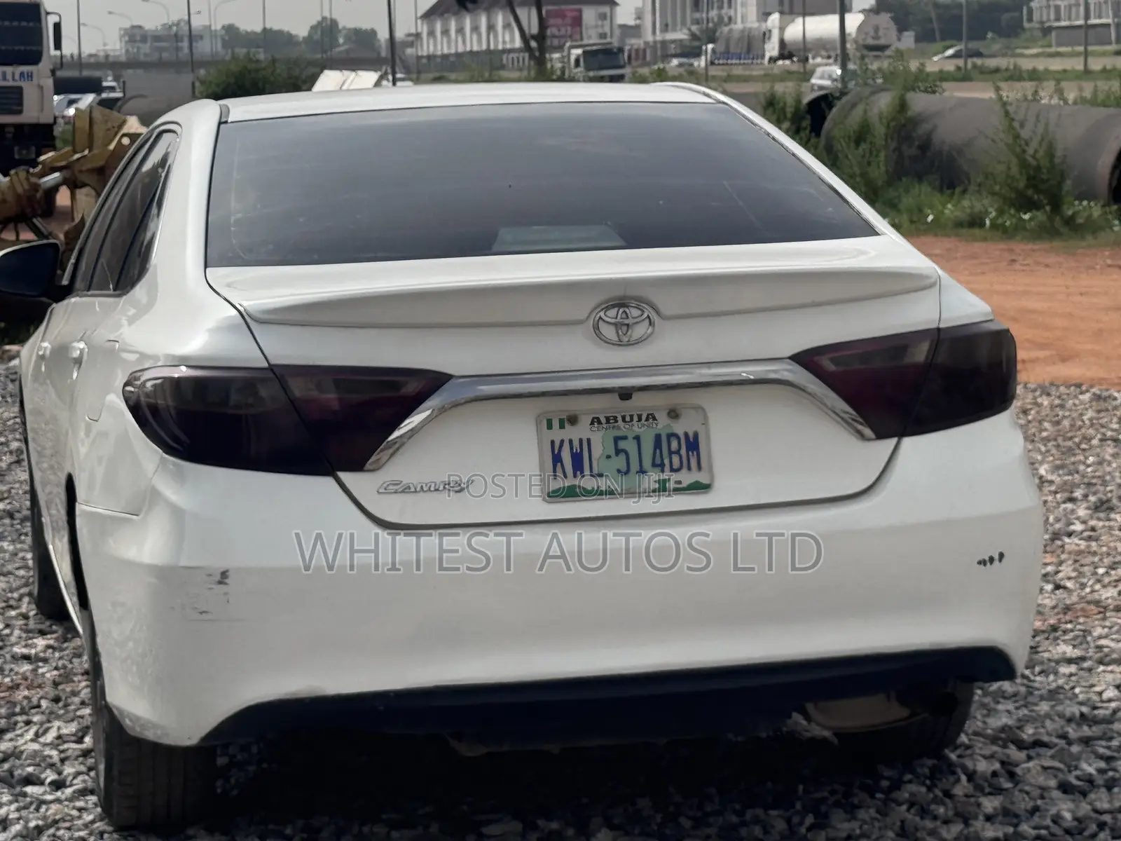 Toyota Camry LE 4dr Sedan (2.5L 4cyl 6A) 2015 White