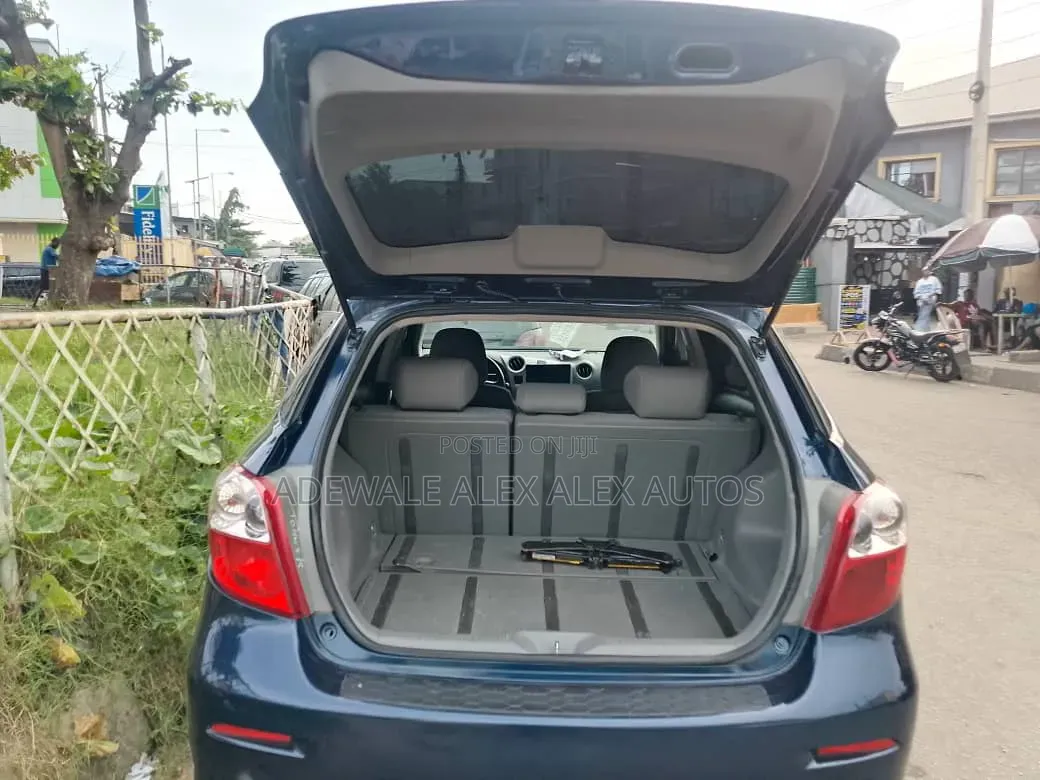 Toyota Matrix 2010 Blue