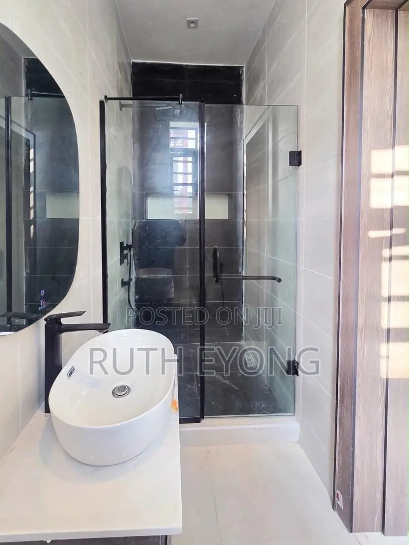 2bdrm Apartment in Osapa london for sale