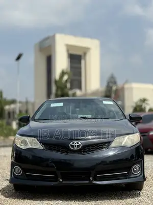Toyota Camry SE 4dr Sedan (3.5L 6cyl 6A) 2014 Black