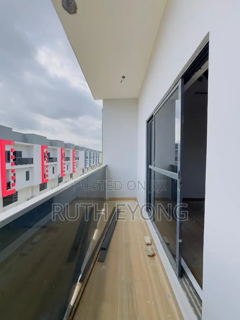 4bdrm Townhouse/Terrace in Ogudu GRA for sale