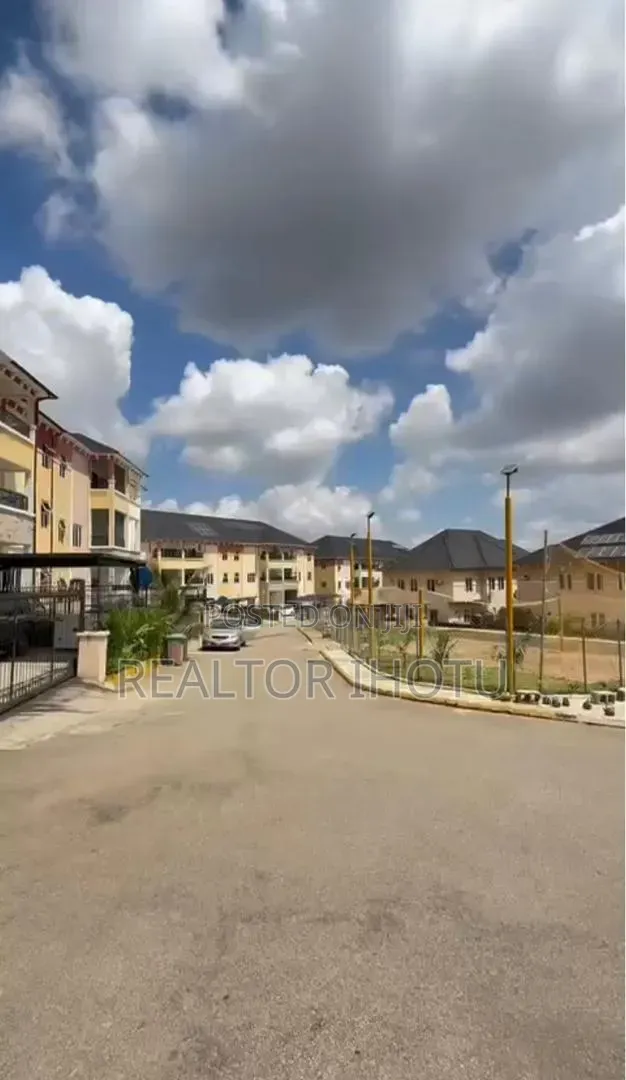 Furnished 4bdrm Duplex in Katampe (Main) for sale