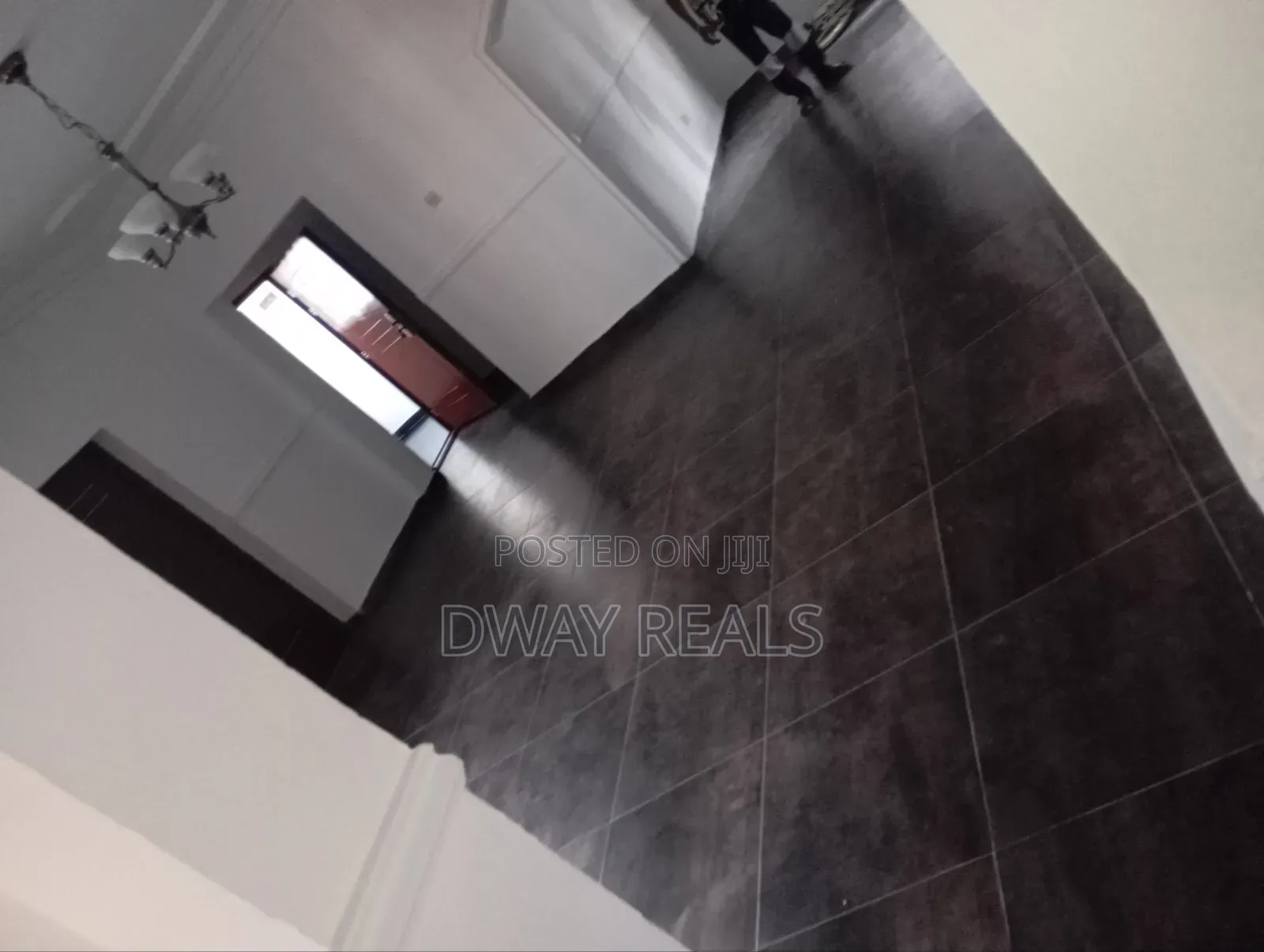 3bdrm Apartment in Lekki Phase 1 for rent