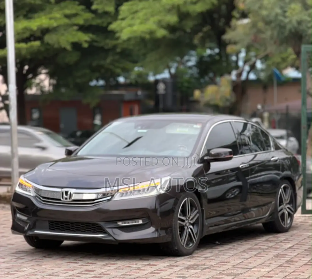 Honda Accord Touring V6 4dr Sedan FWD (3.5L 6cyl 6A) 2017 Brown