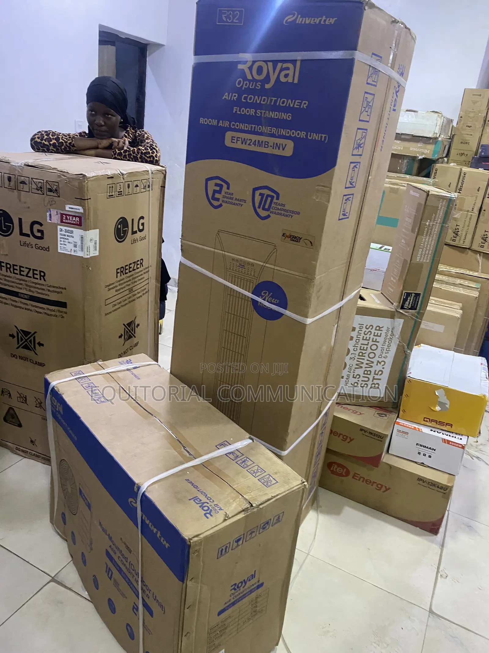 Royal 3HP Floor-Standing AC for Spacious Offices EFW24MB-INV