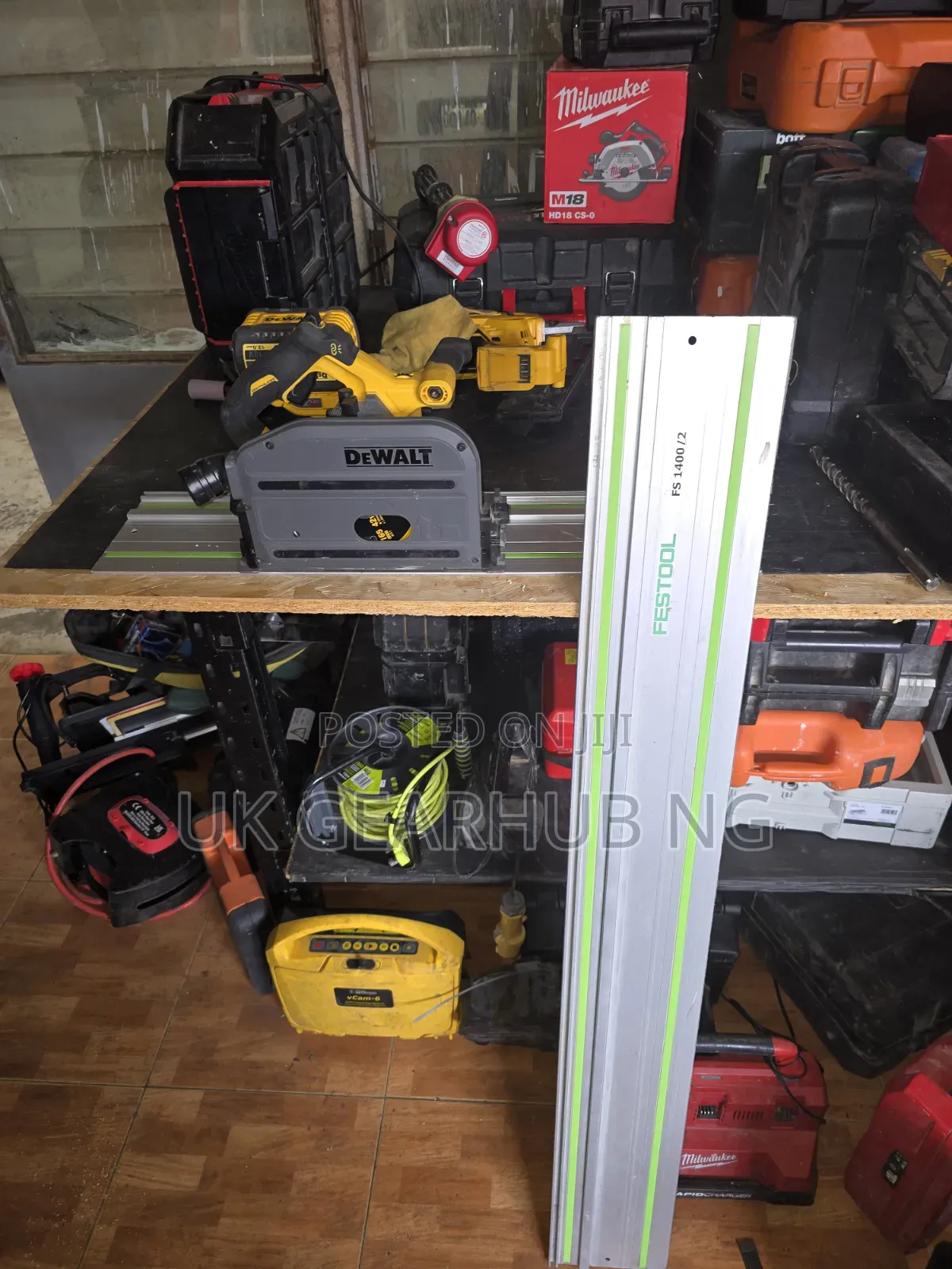 DeWalt DCS520 54V XR FlexVolt Brushless Plunge Saw + Battery & Charger