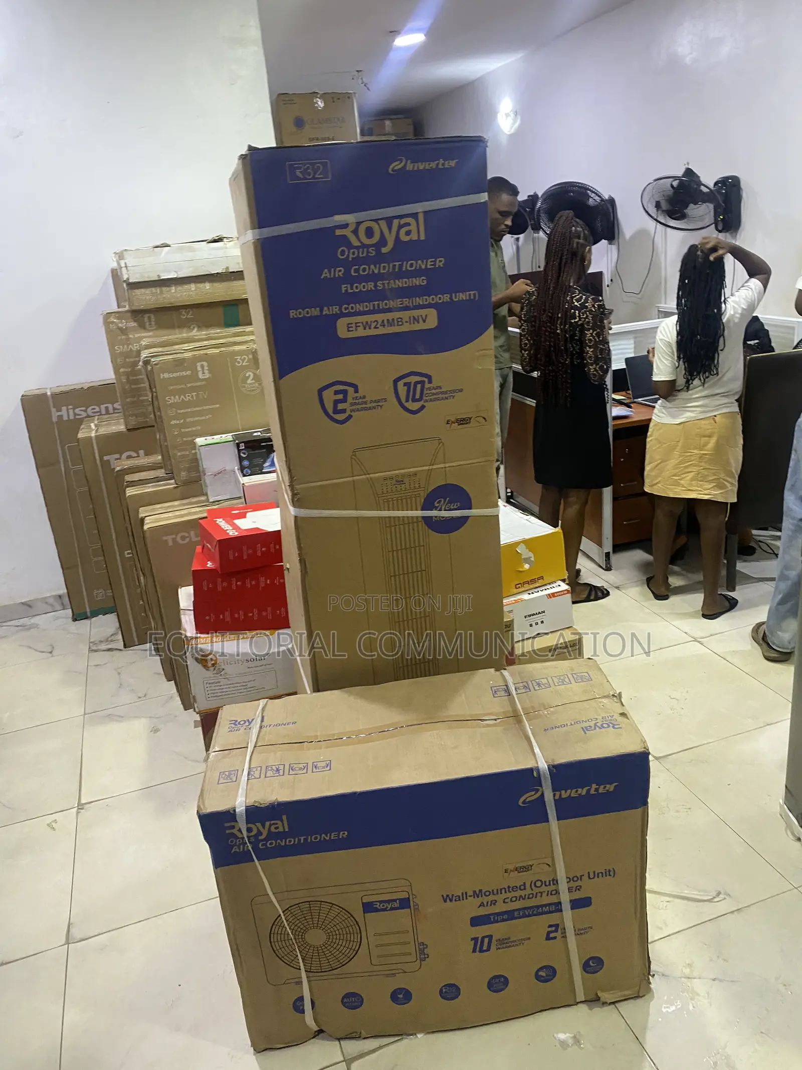 Royal 3HP Standing Inverter AC for Retail Spaces