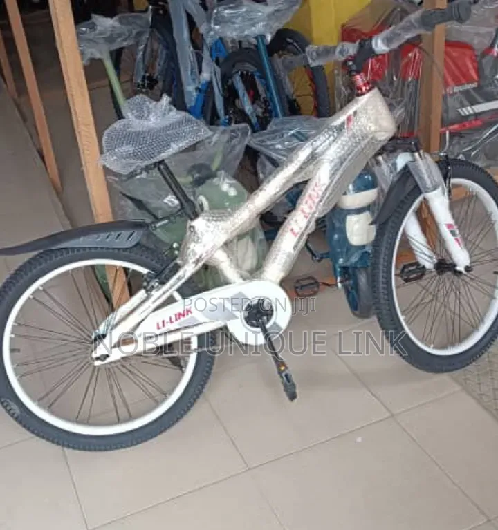 Size 22 Bicycle for Teenagers Yellow,red, Blue and White