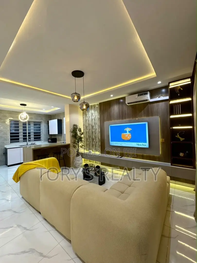 Luxuriously Furnished 1 Bedroom Apartment