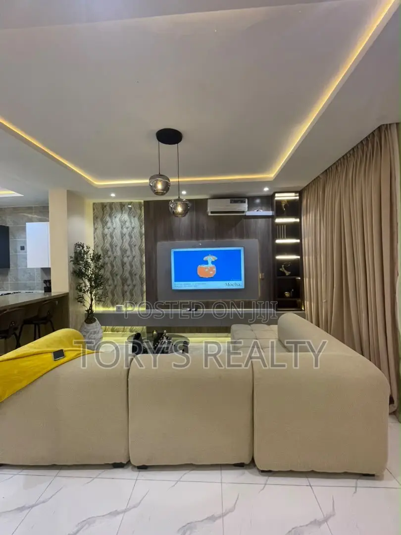 Luxuriously Furnished 1 Bedroom Apartment