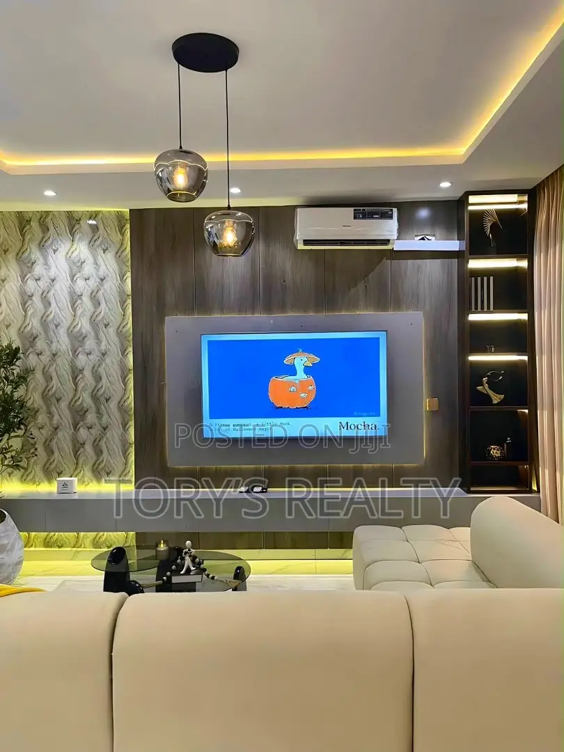 Luxuriously Furnished 1 Bedroom Apartment