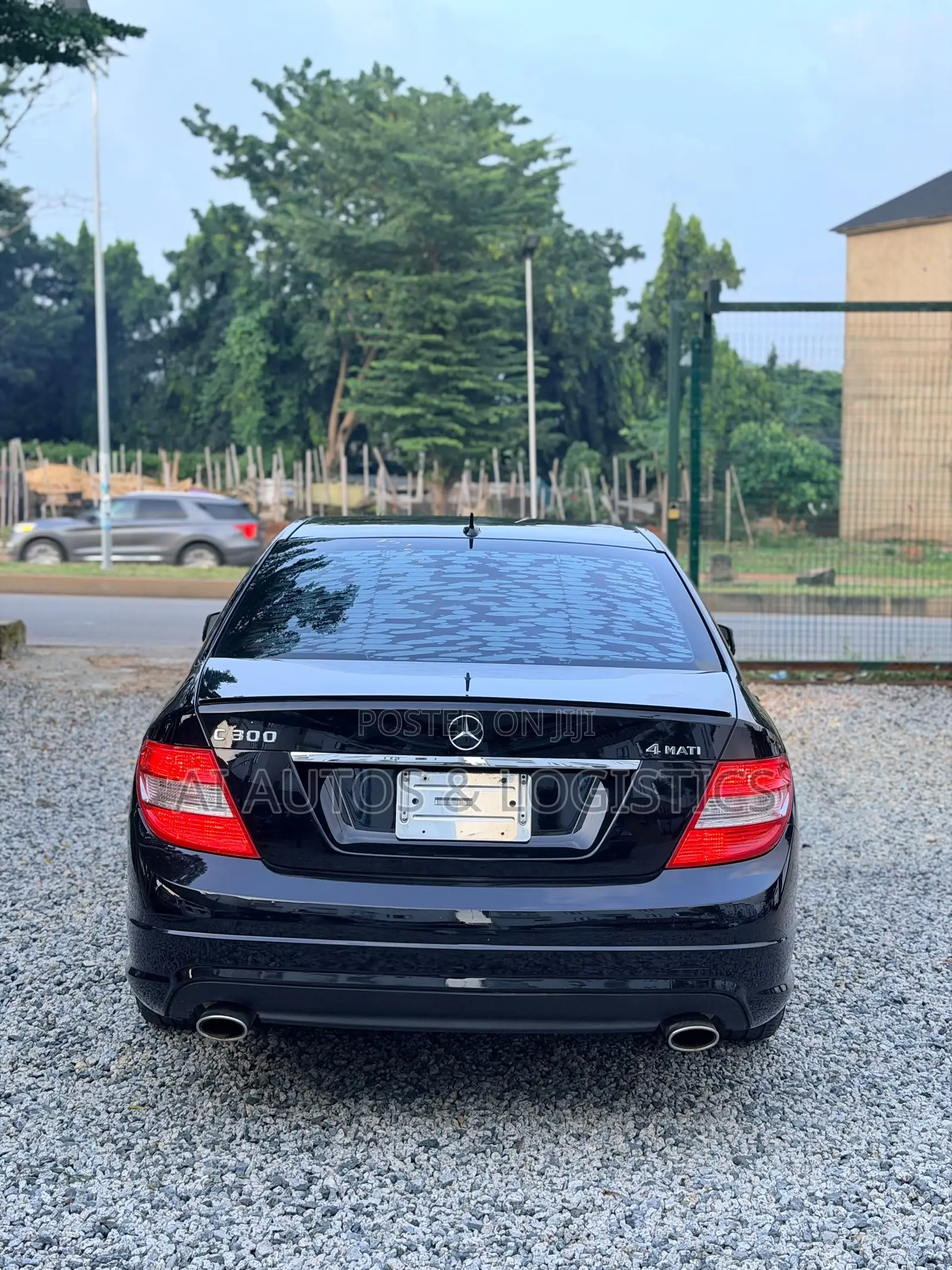 Mercedes-Benz C300 Luxury Sedan RWD (3.0L 6cyl 7A) 2011 Black