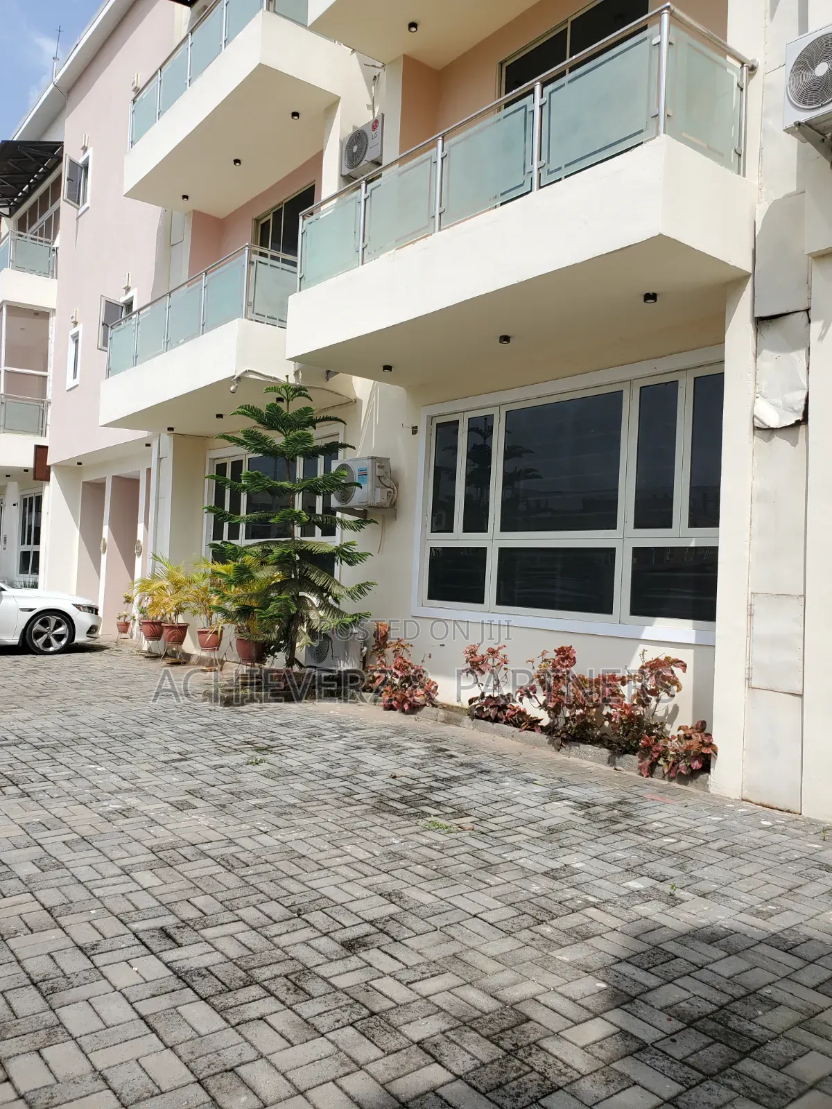 4bdrm Duplex in Jahi for sale