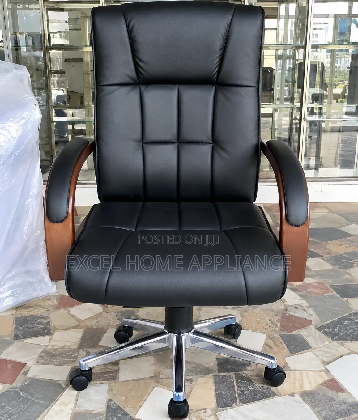 Premium Black Executive Office Chair With Wooden Arms