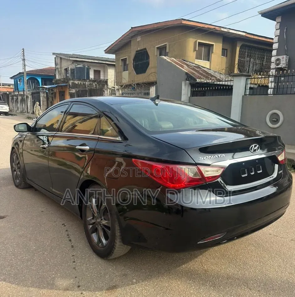 Hyundai Sonata 2013 Black