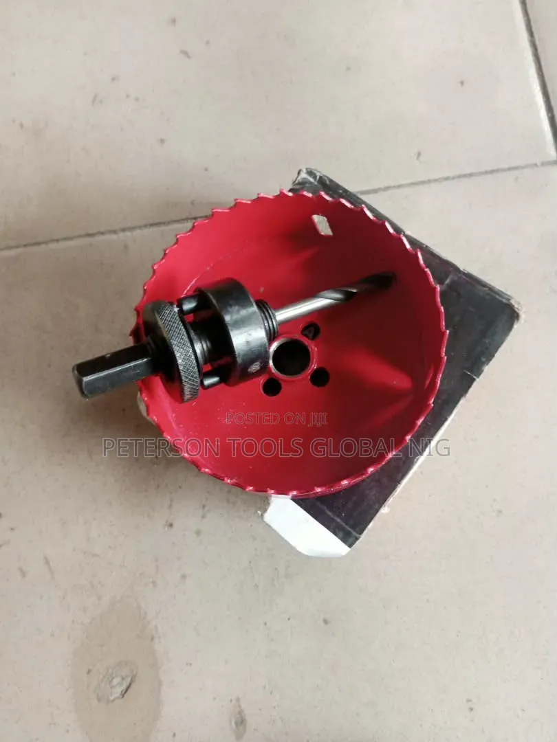 Bi-Metal Hole Saw Steel (HSS) Arbor and a Pilot Drill Bit