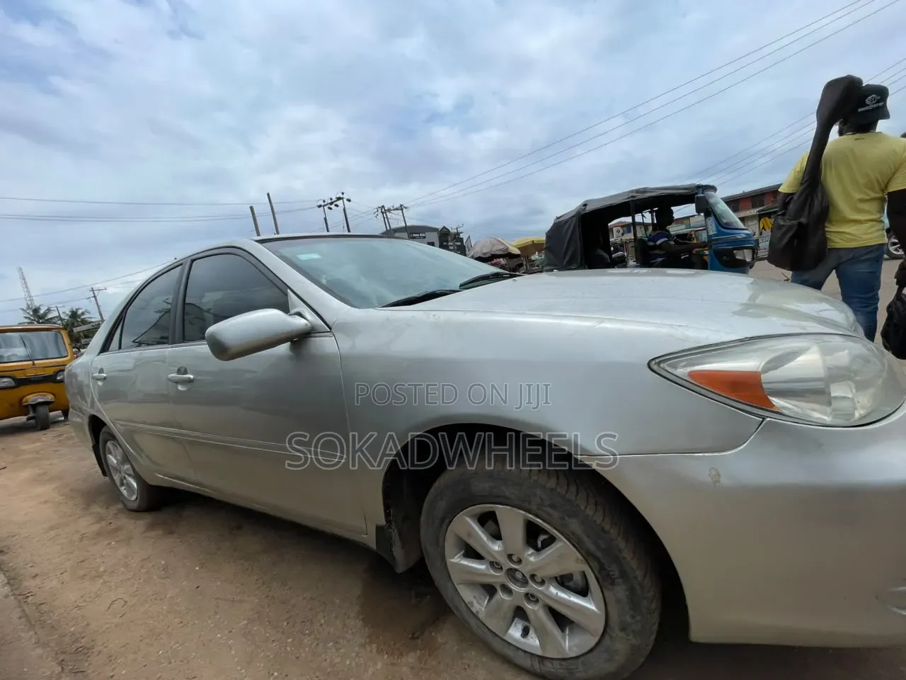 Toyota Camry LE 4dr Sedan (2.4L 4cyl 5A) 2005 Silver