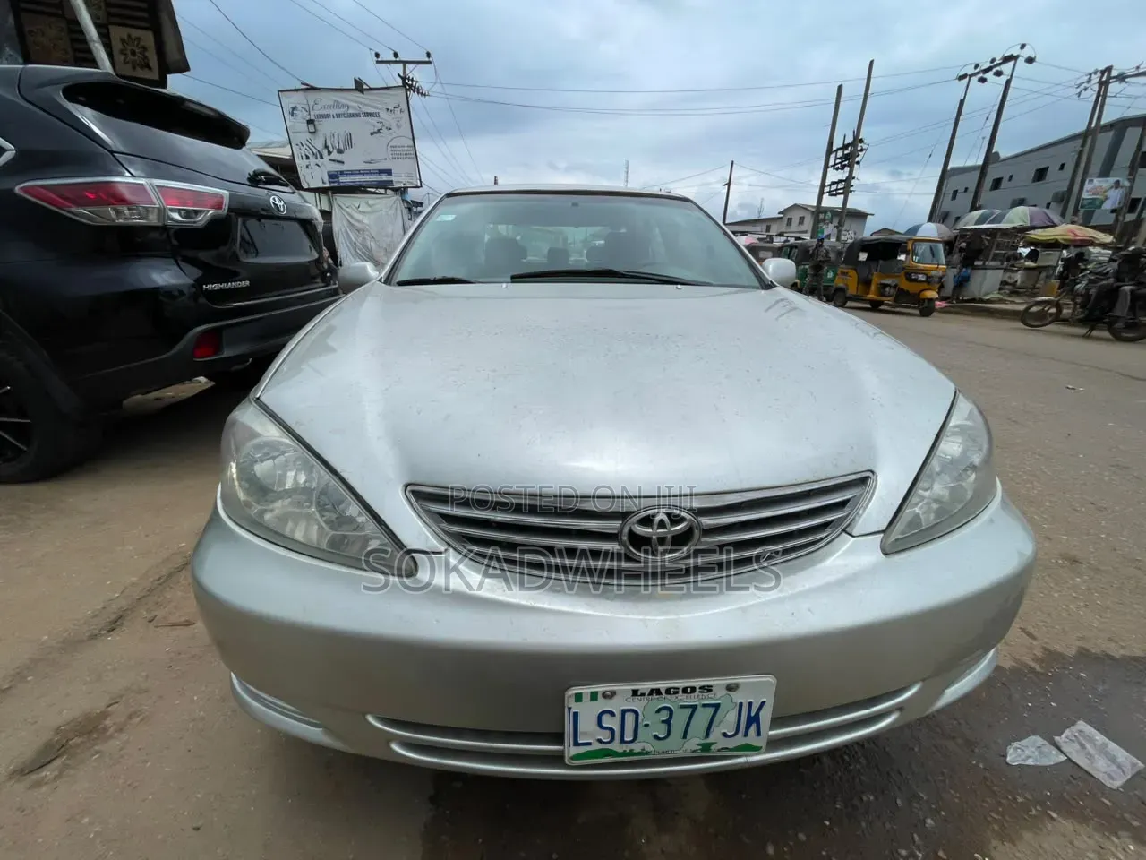 Toyota Camry LE 4dr Sedan (2.4L 4cyl 5A) 2005 Silver