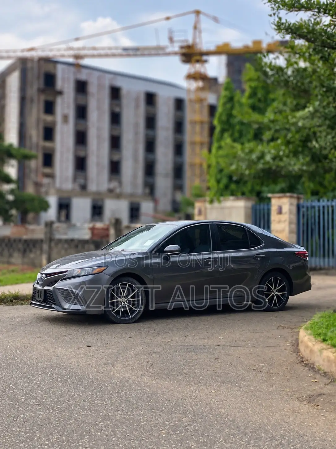 Toyota Camry SE 2021 Burgundy