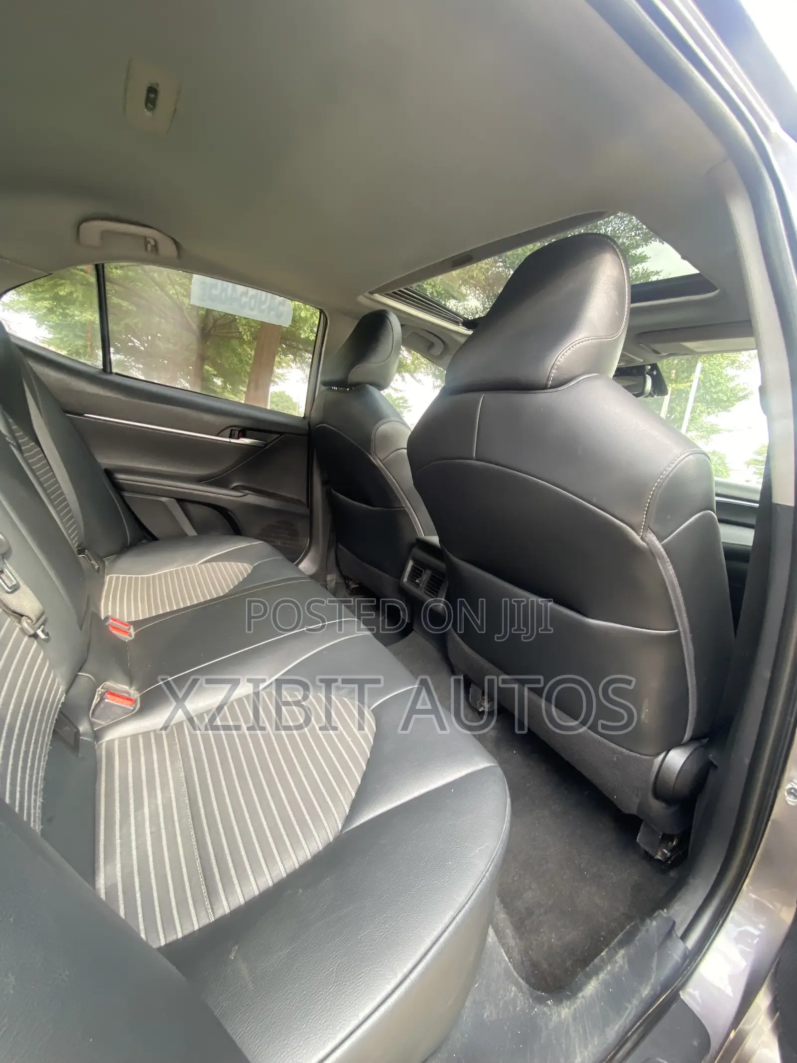 Toyota Camry SE 2021 Burgundy