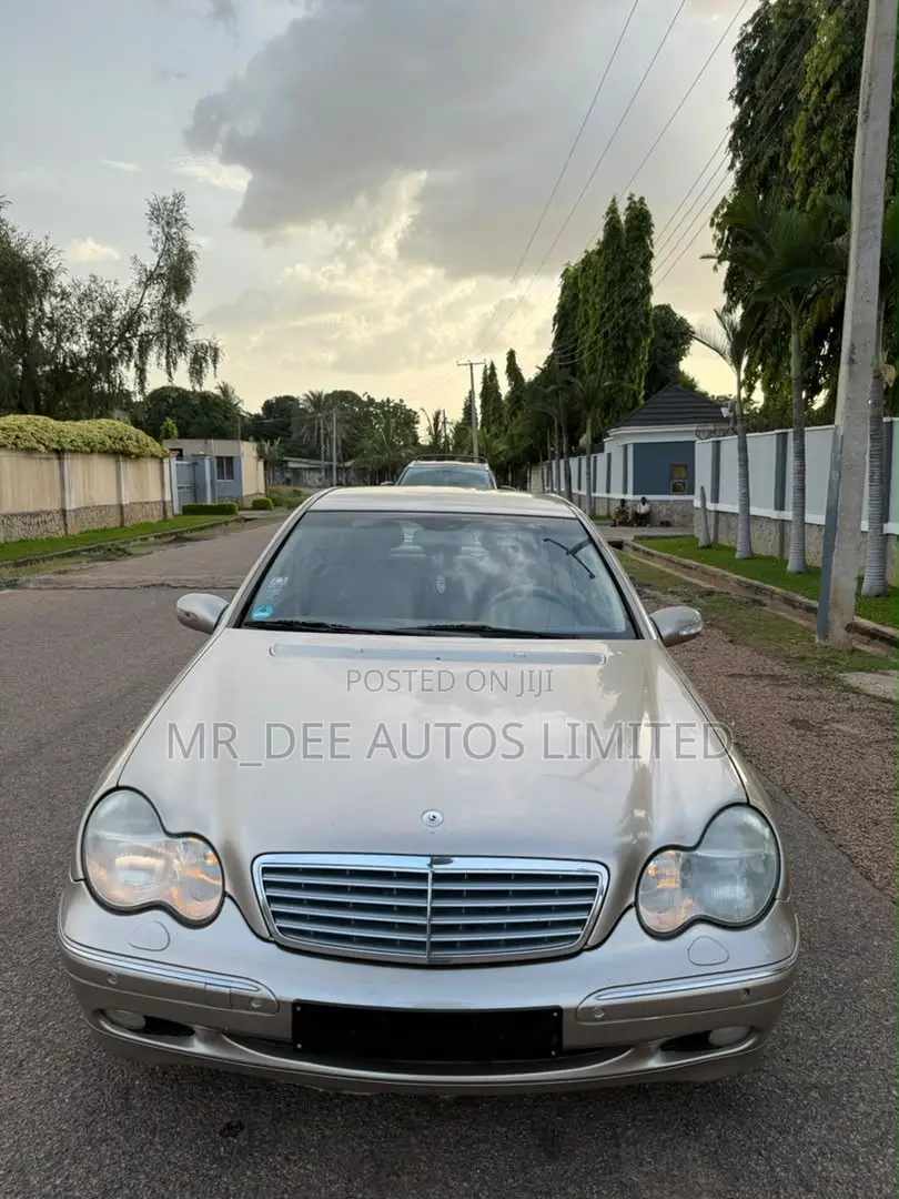 Mercedes-Benz C230 2005 Gold