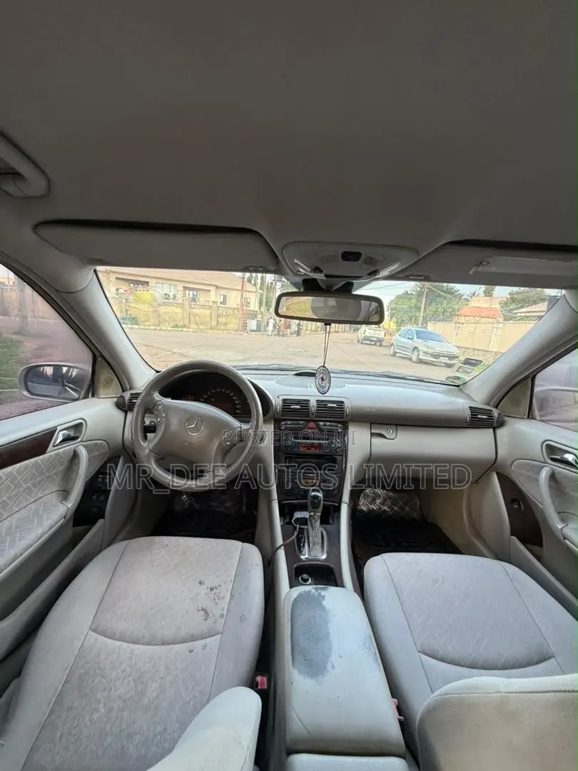 Mercedes-Benz C230 2005 Gold