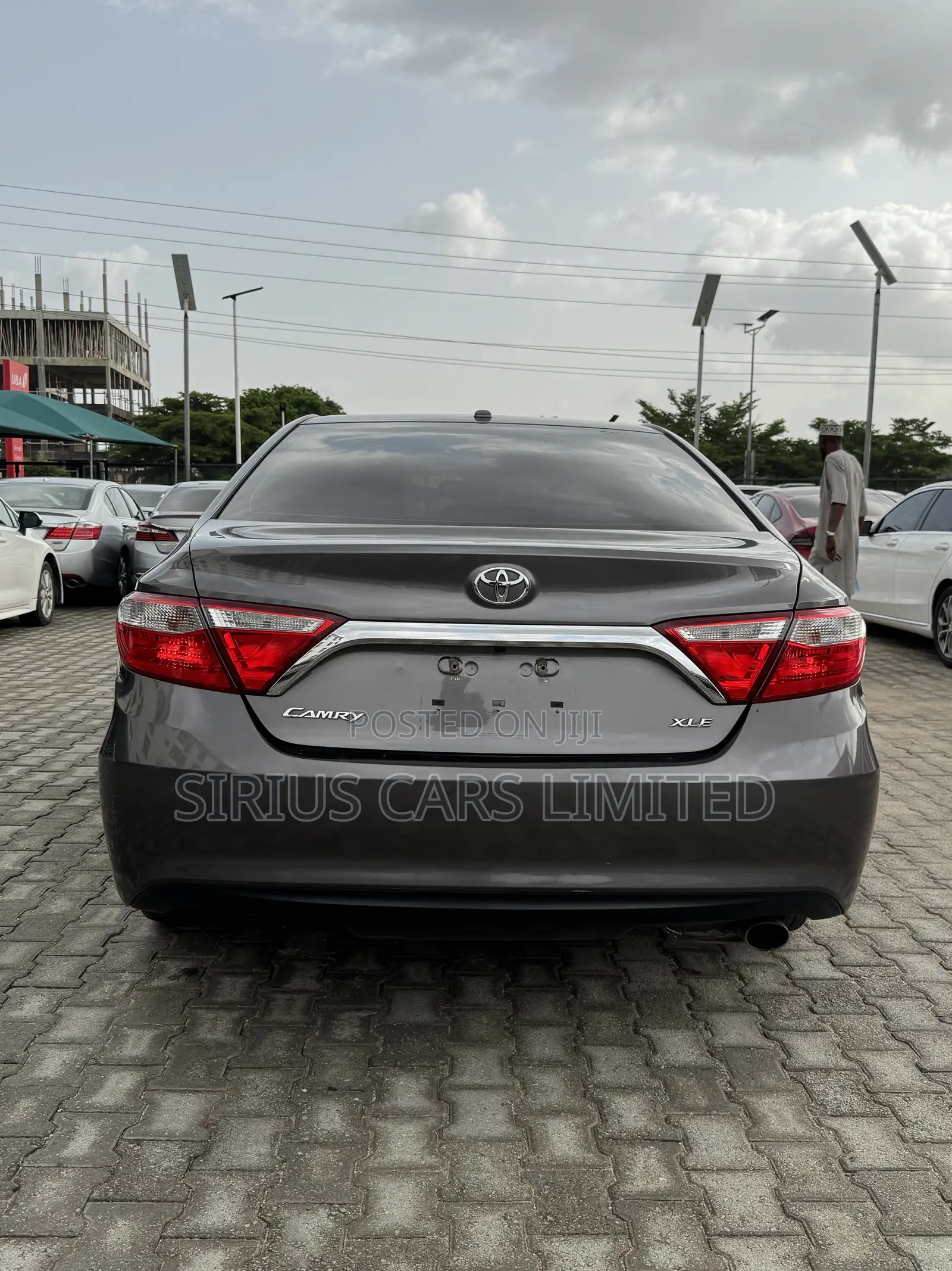 Toyota Camry XLE 4dr Sedan (2.5L 4cyl 6A) 2015 Gray