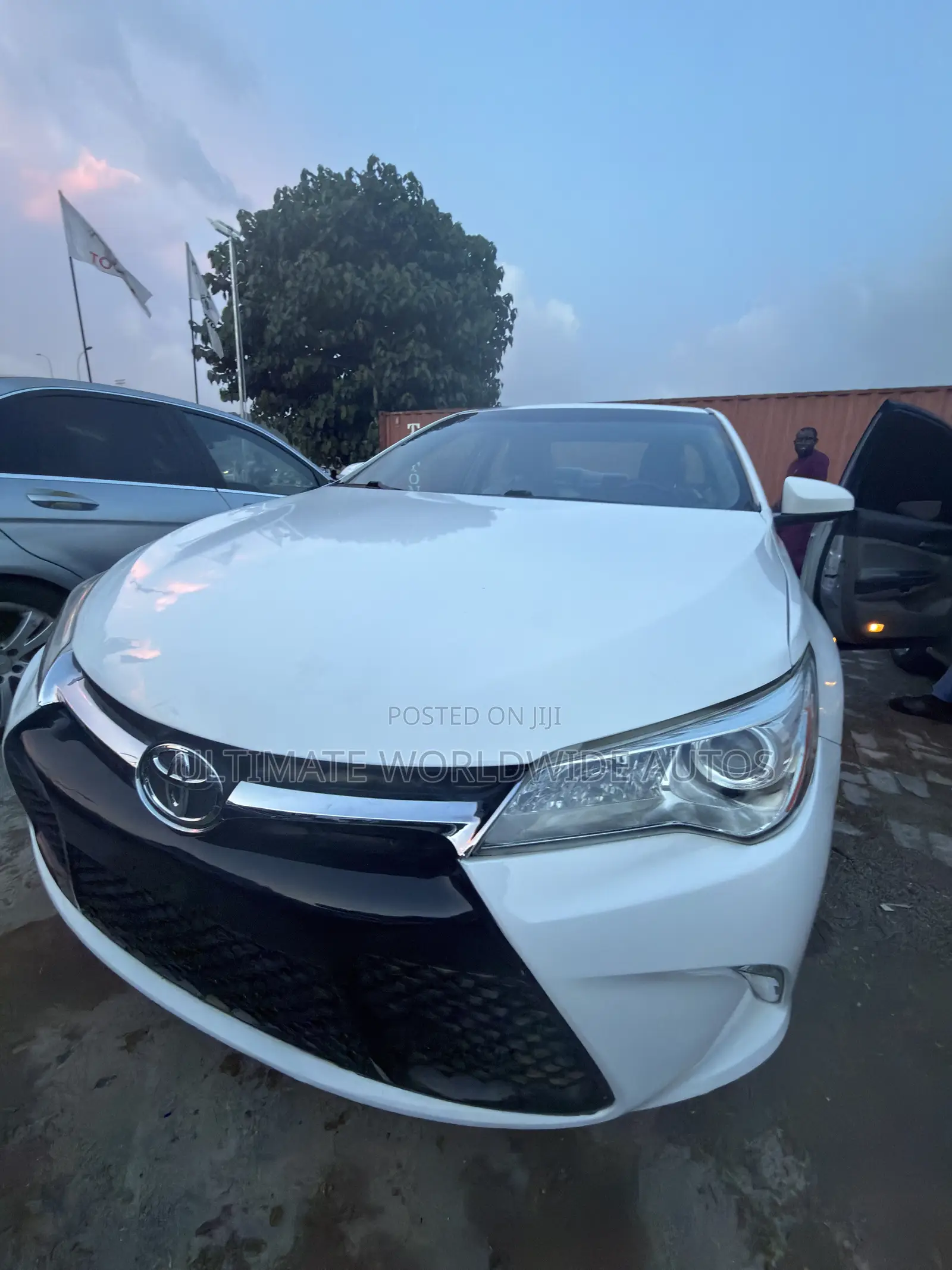 Toyota Camry 2016 White