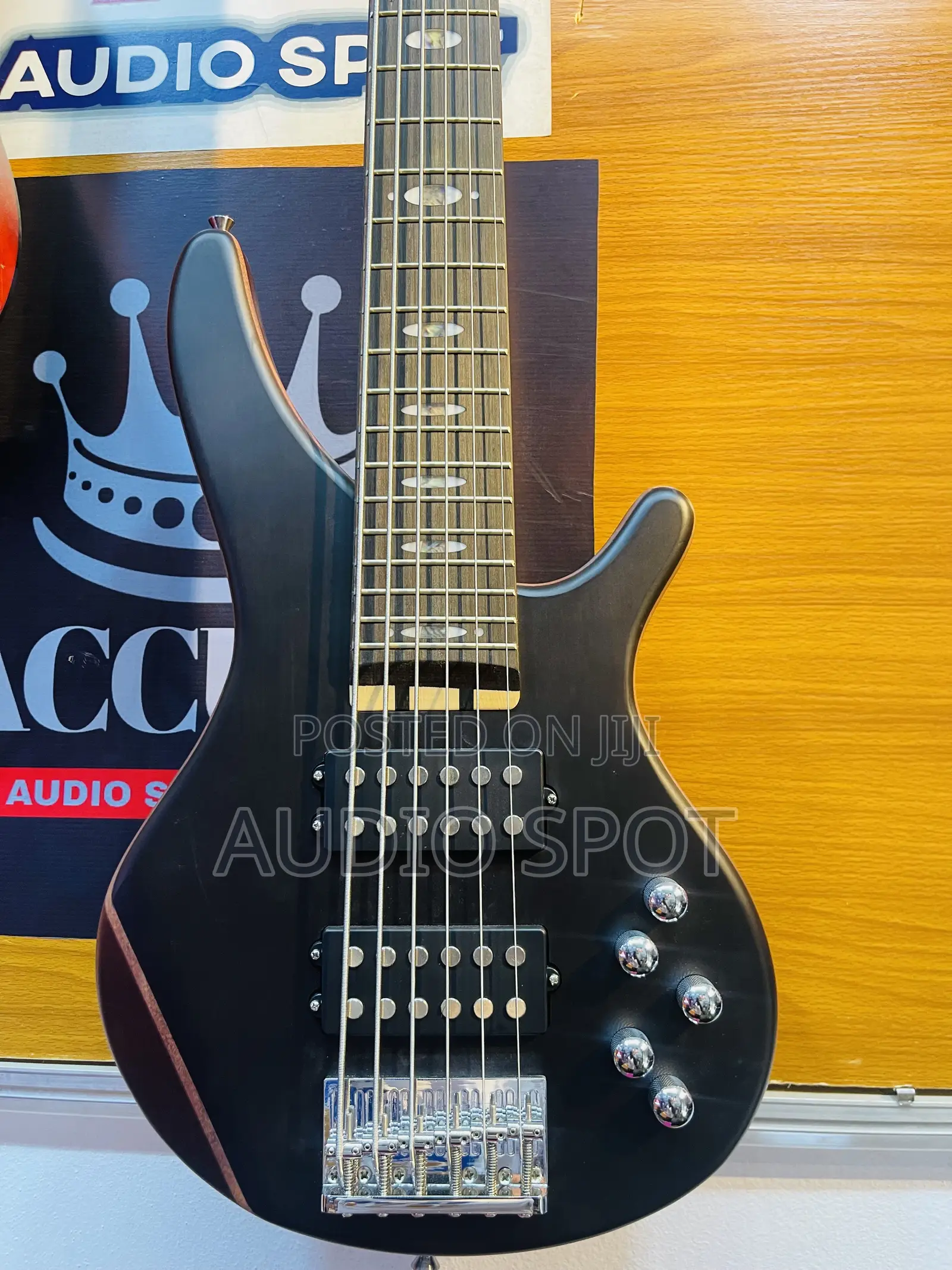 IBANEZ Active 6-String Electric Bass Guitar - Professional Series