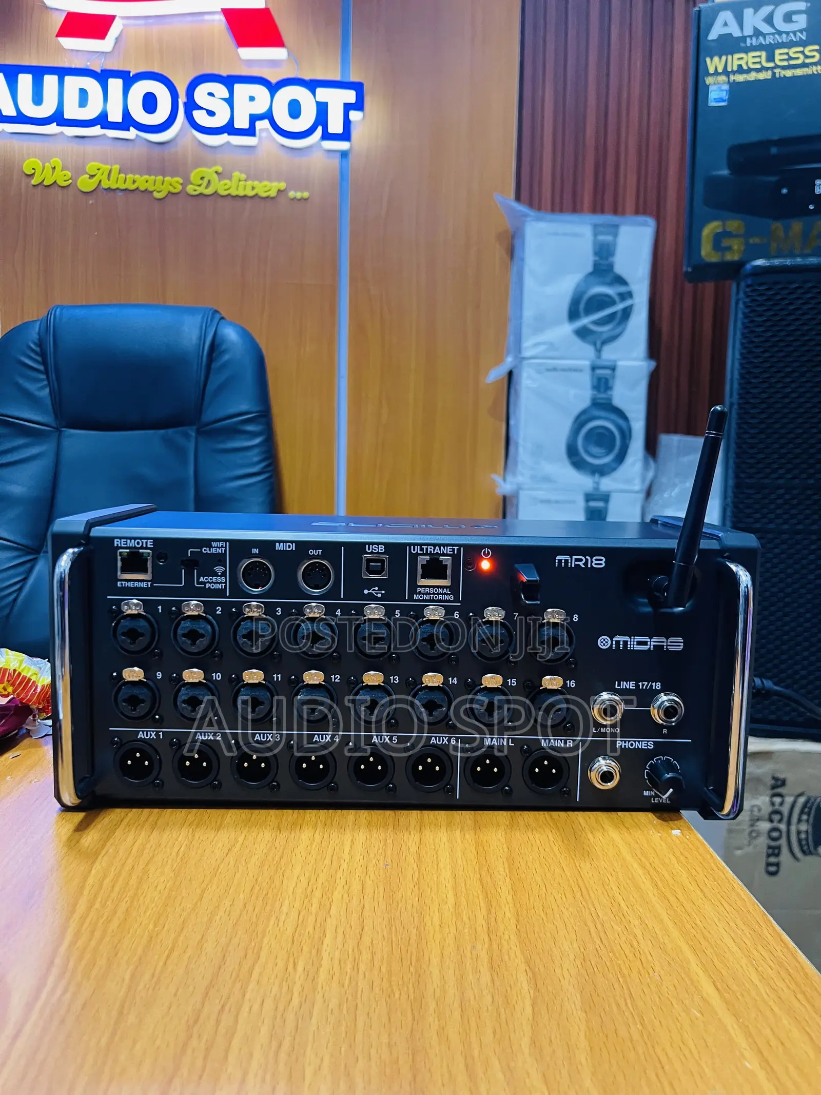 Original Midas MR18 Professional Digital Mixer